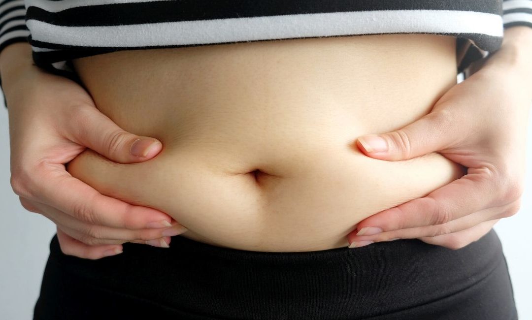 Comparing the dangers of CoolSculpting at home vs. the safety of professional cryolipolysis at Sculptology, California's #1 Center of Excellence.