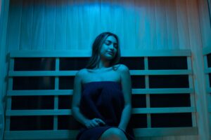 sculptology - woman in sauna blue