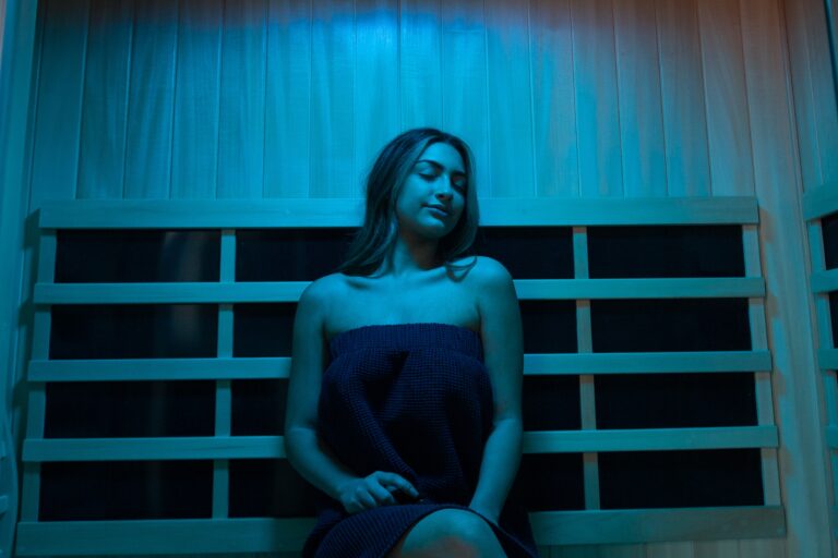 sculptology - woman in sauna blue