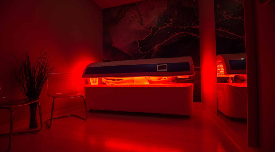 woman undergoing red light therapy 2