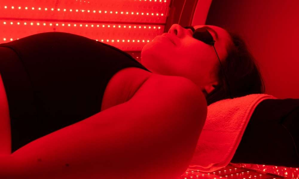 Facial Red Light Therapy session for collagen stimulation in the Bay Area.